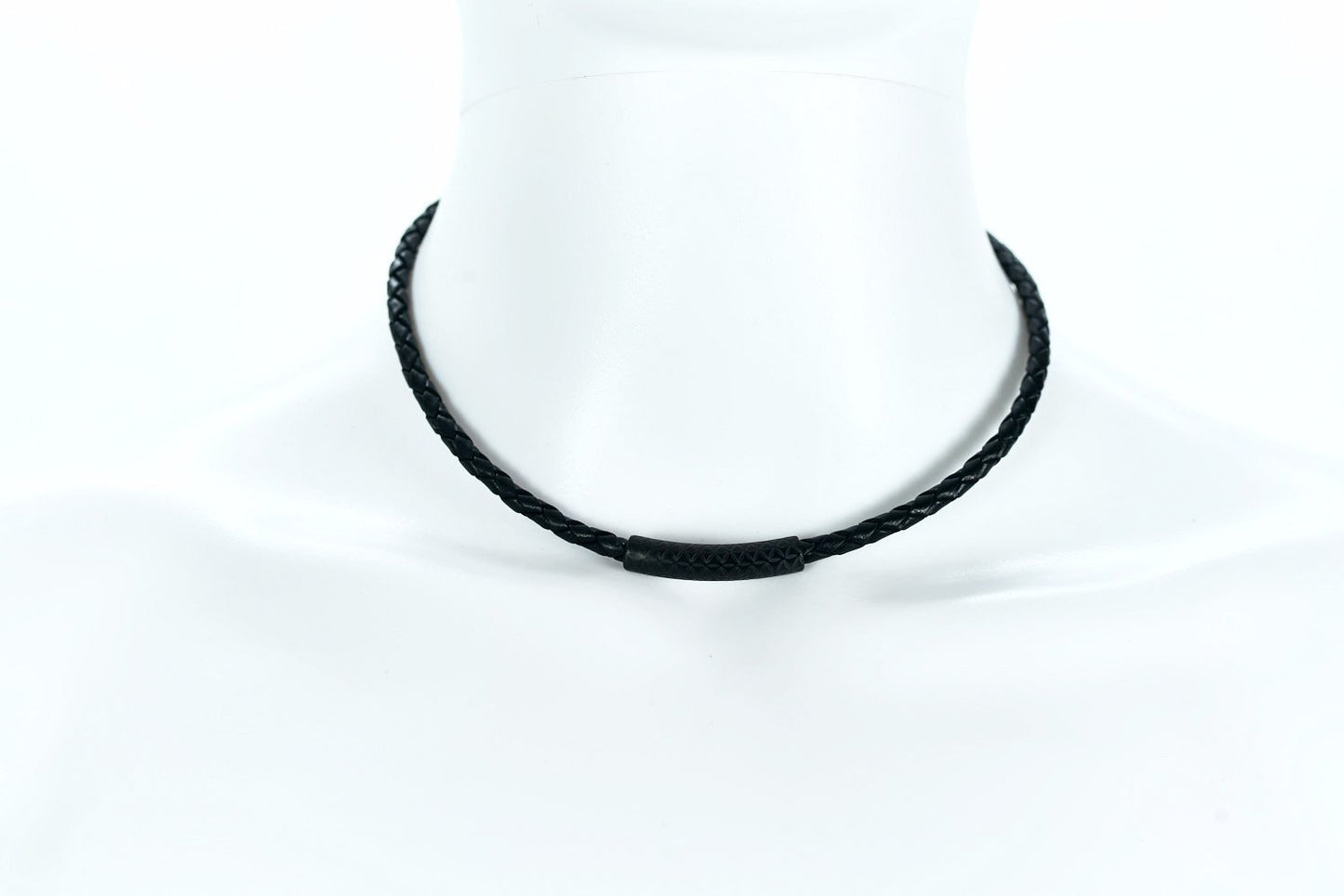 MINERVA F.o.L. ZWART Choker 4 L