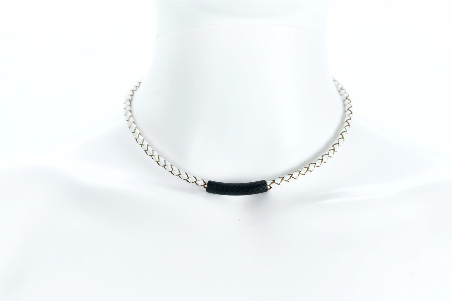 MINERVA F.o.L. ZWART Choker 4 L