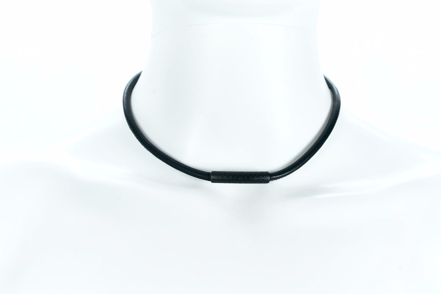 MINERVA F.o.L. ZWART Choker 4 L