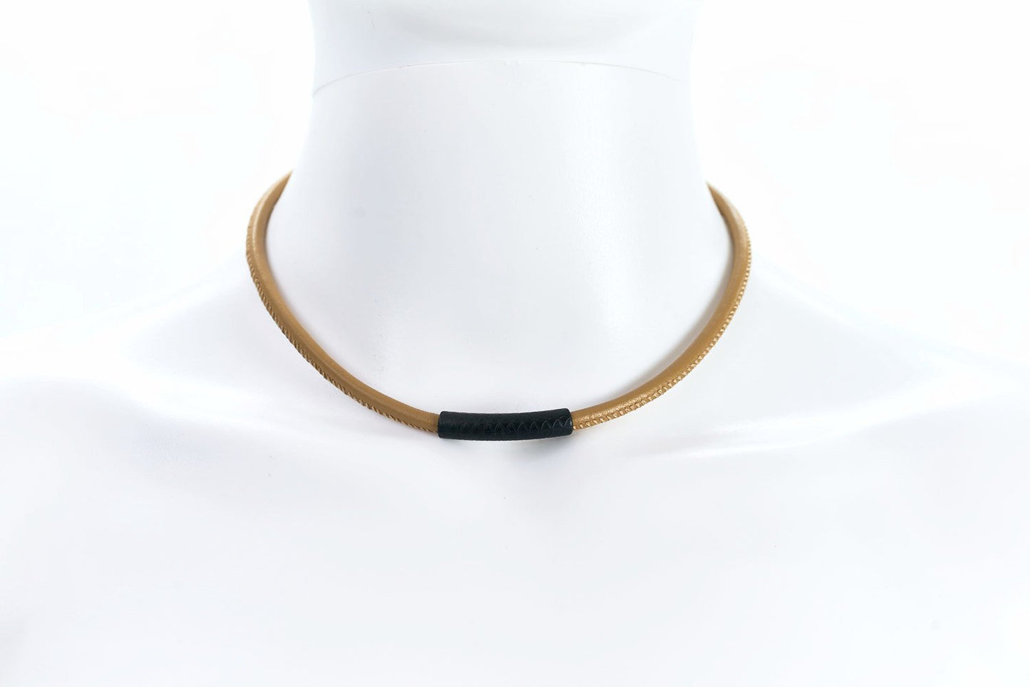 MINERVA F.o.L. ZWART Choker 4 L