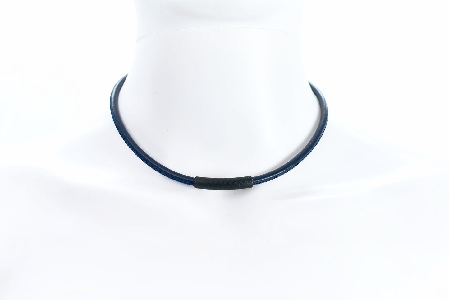 MINERVA F.o.L. ZWART Choker 4 L