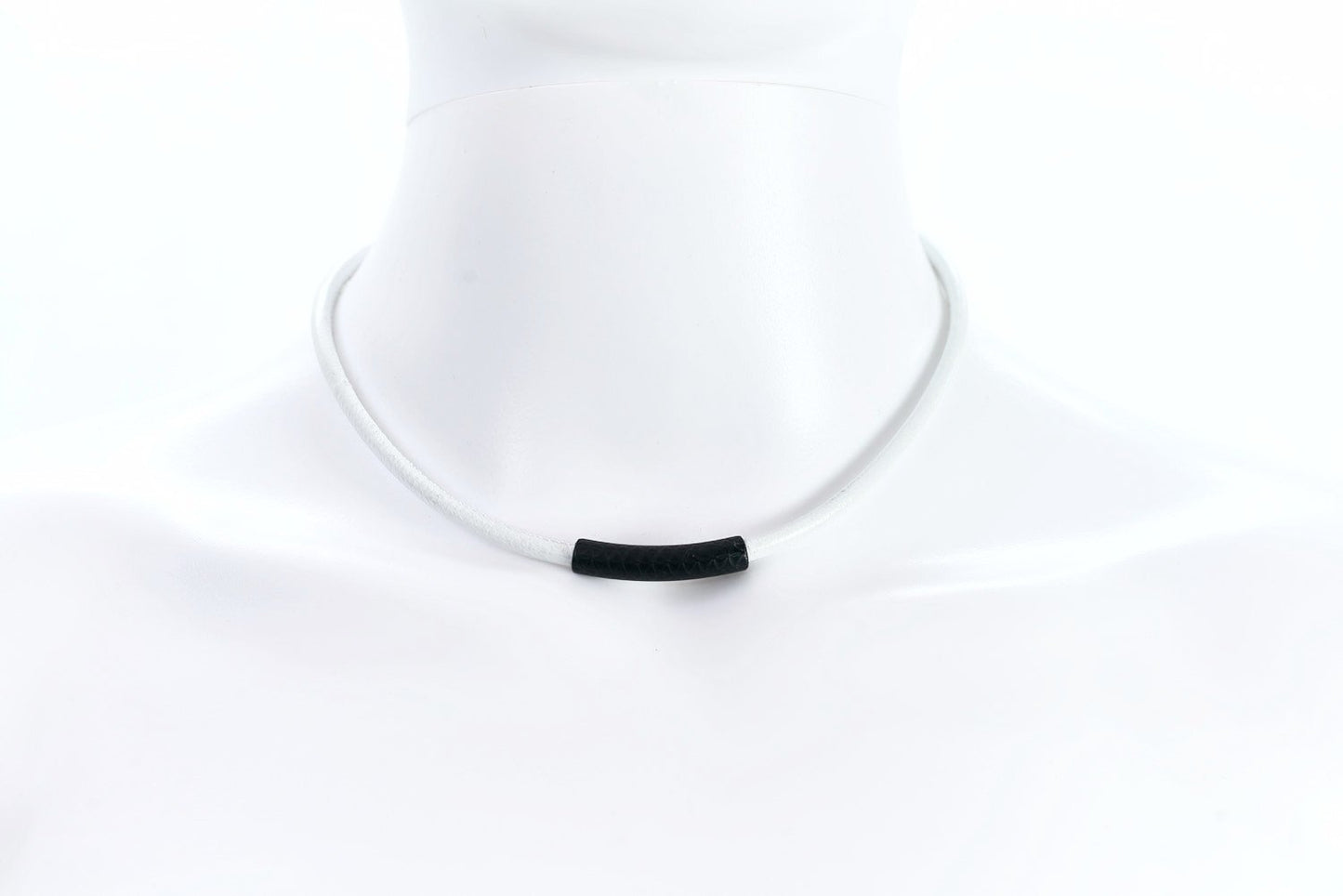 MINERVA F.o.L. ZWART Choker 4 L